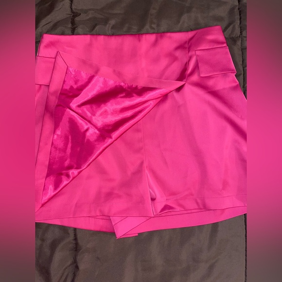 NWT House Of Harlow 1960 Bright Pink Two Piece Skort Crop Blazer set Size 8 - Picture 3 of 9